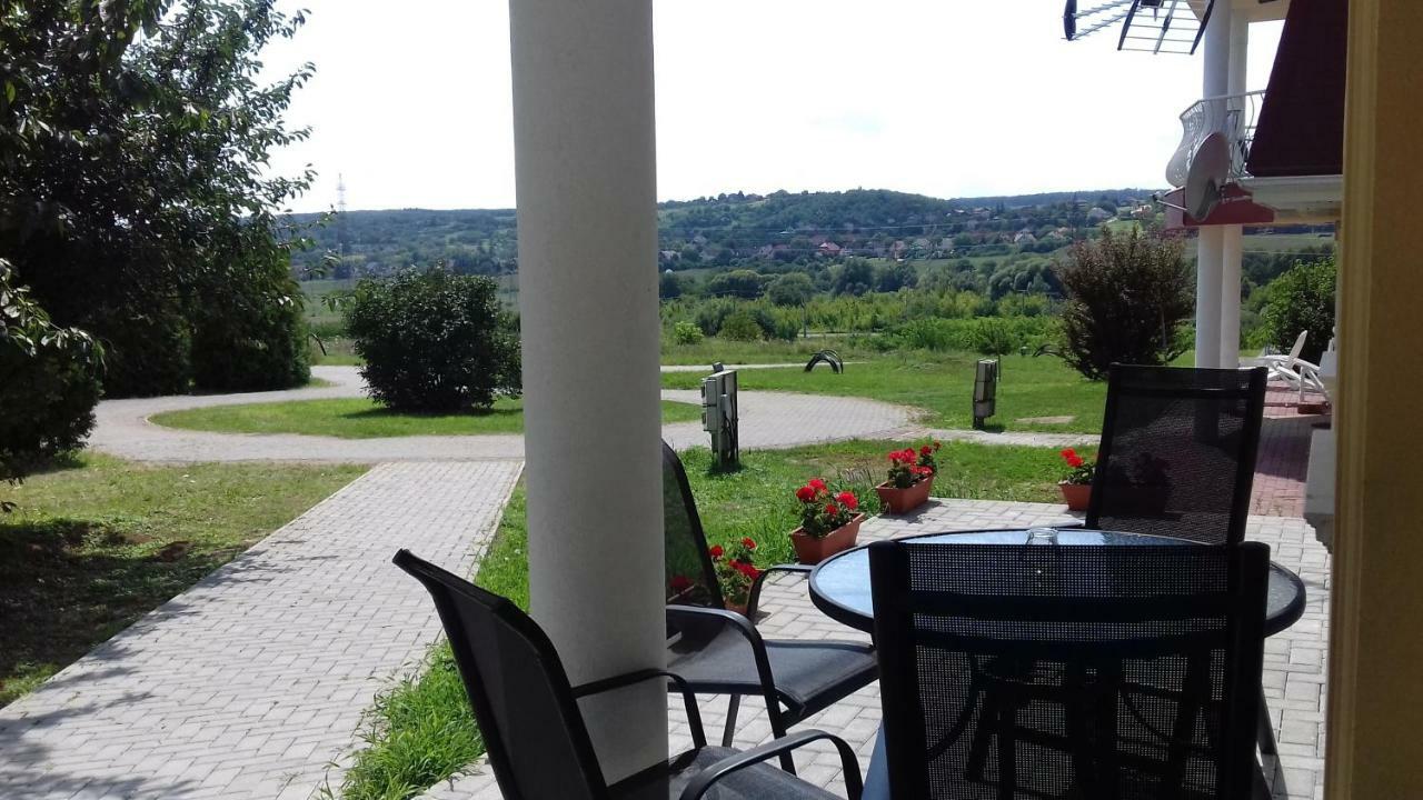 Benelise Apartman Heviz Exterior photo